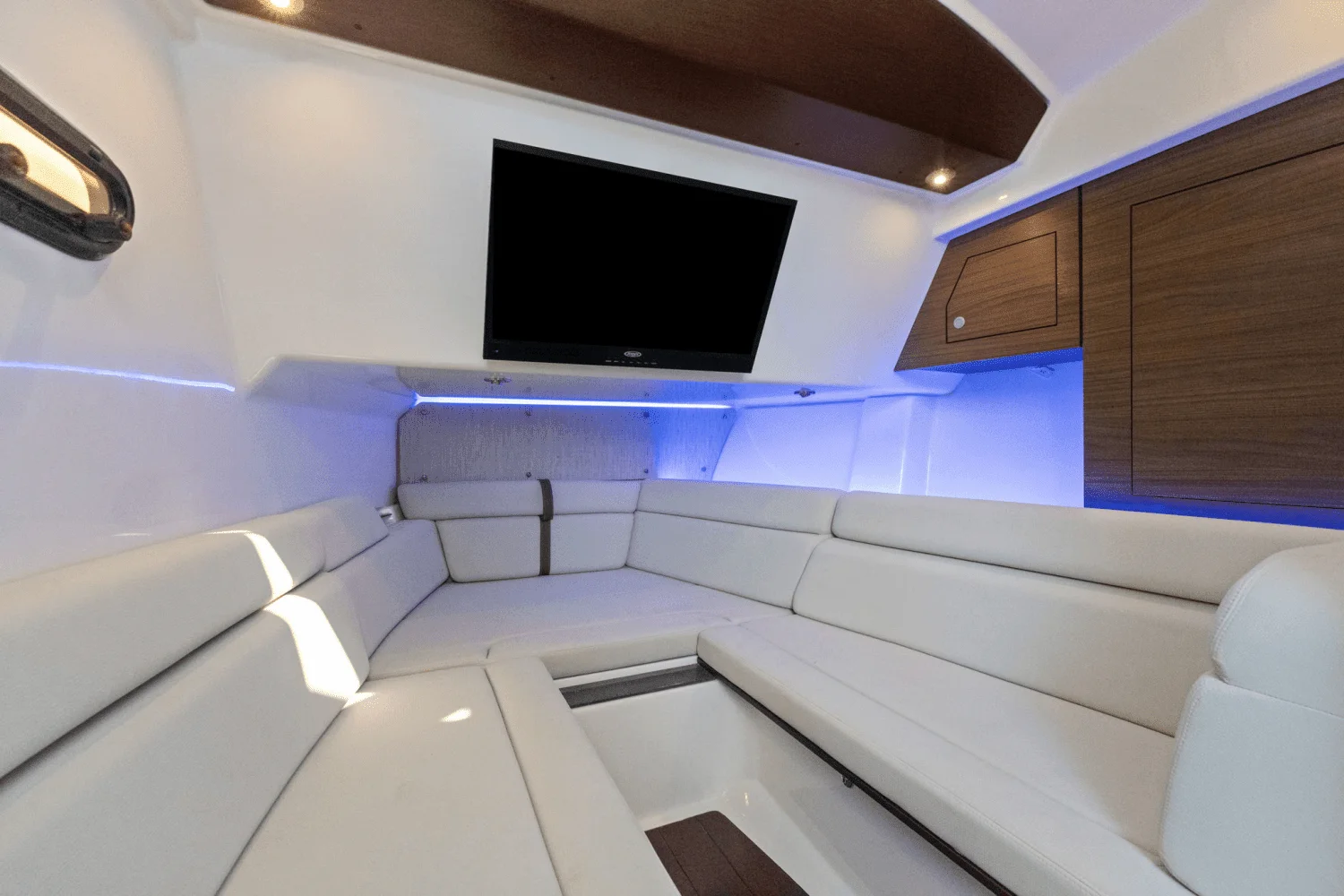 2022 Boston Whaler 350 REALM Image Thumbnail #39