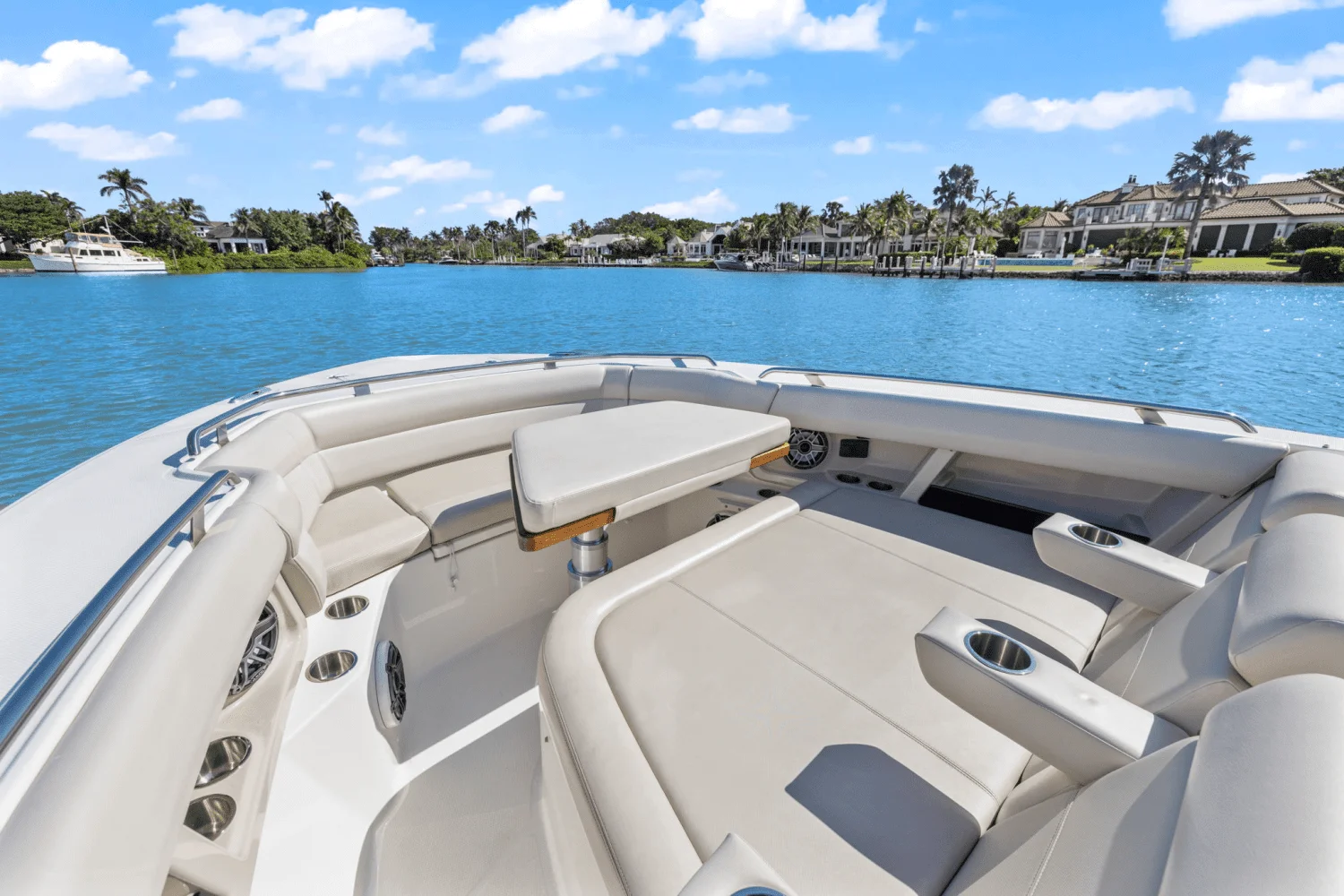 2022 Boston Whaler 350 REALM Image Thumbnail #34