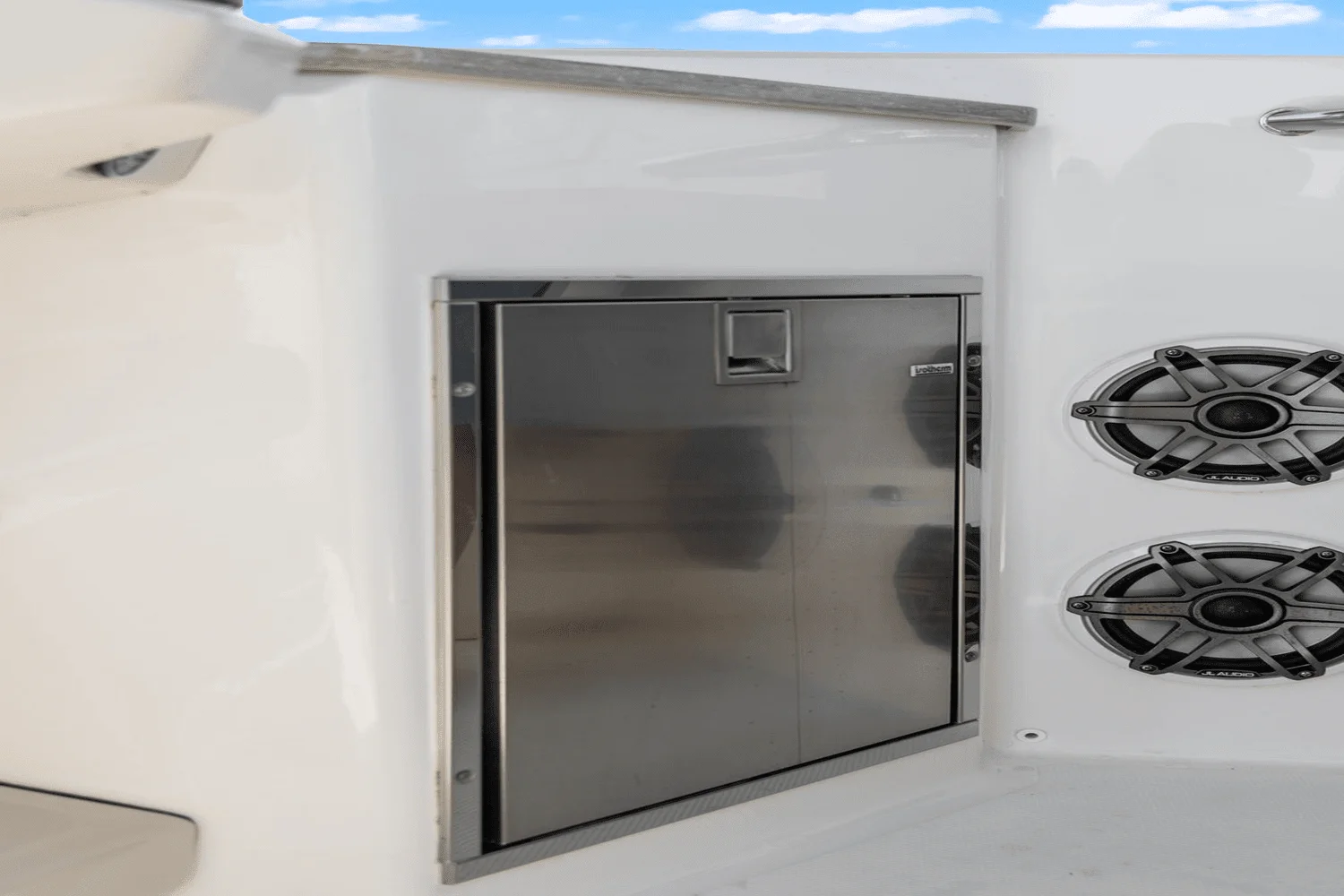 2022 Boston Whaler 350 REALM Image Thumbnail #28