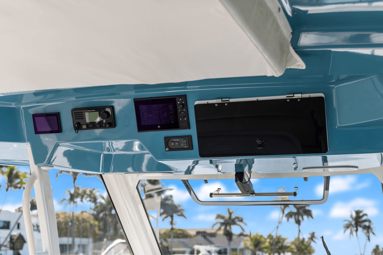 2022 Boston Whaler 350 REALM Image Thumbnail #30