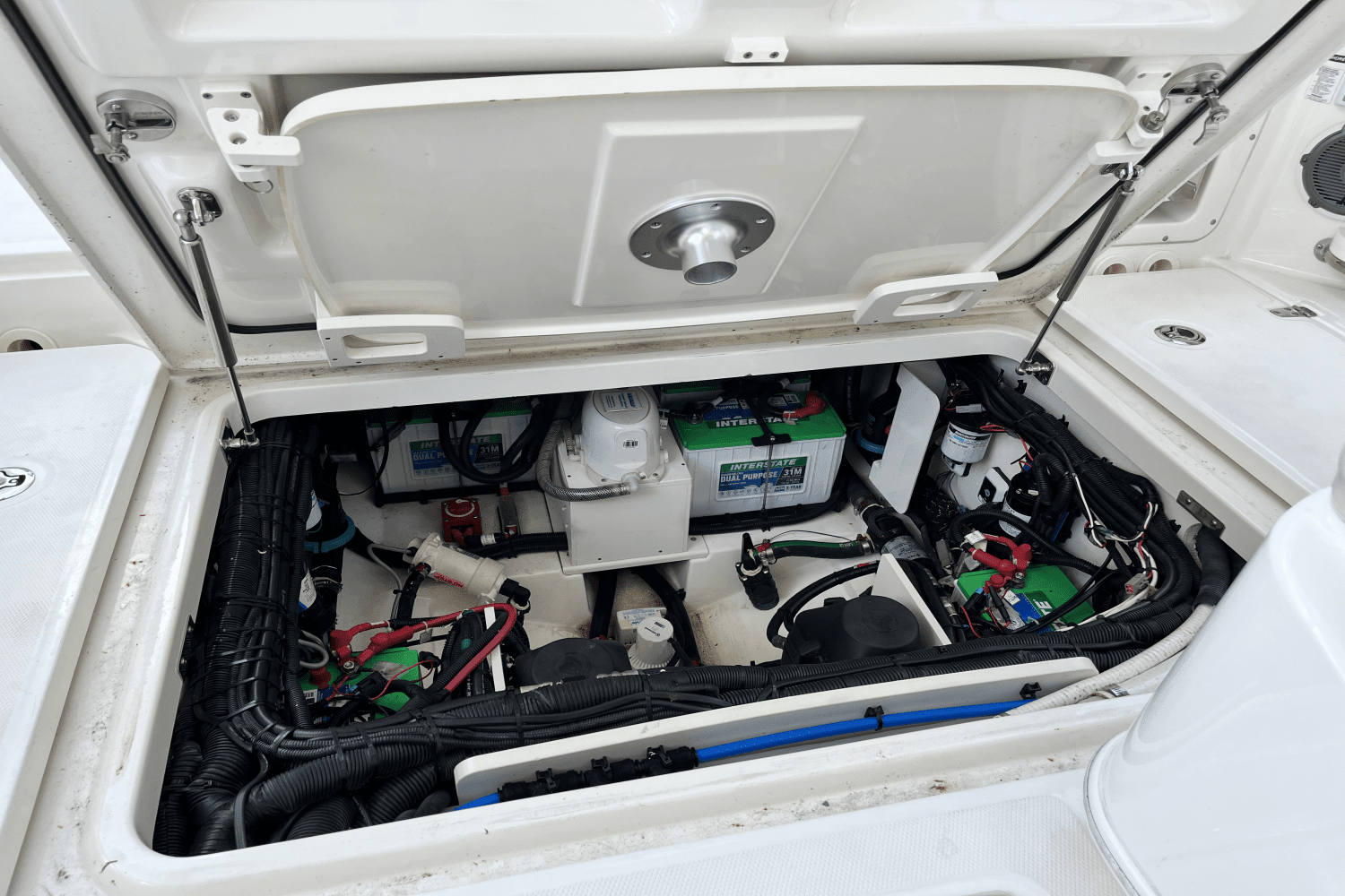 2020 Boston Whaler 320 VANTAGE Image Thumbnail #25