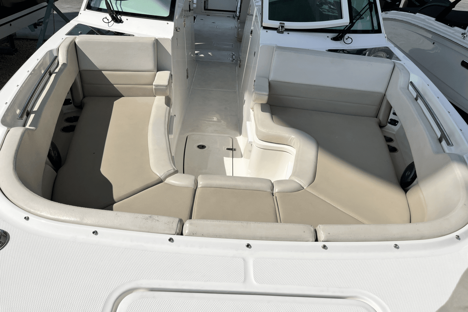 2020 Boston Whaler 320 VANTAGE Image Thumbnail #20