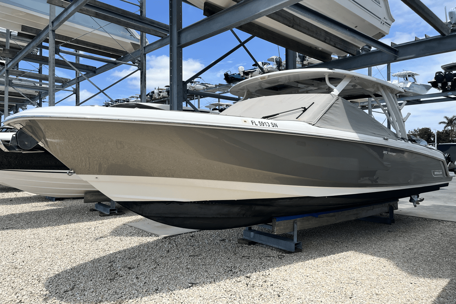 2020 Boston Whaler 320 VANTAGE Image Thumbnail #26