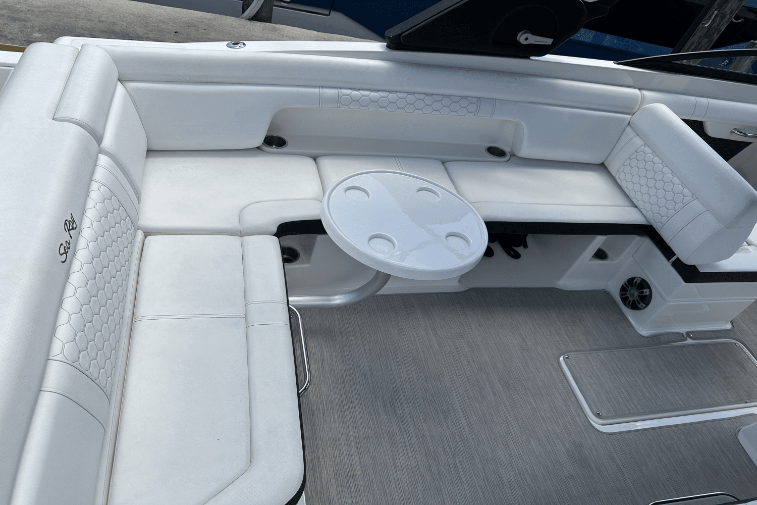 2021 Sea Ray SDX 290 Outboard Image Thumbnail #14