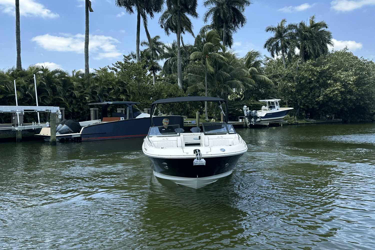 2021 Sea Ray SDX 290 Outboard Image Thumbnail #3