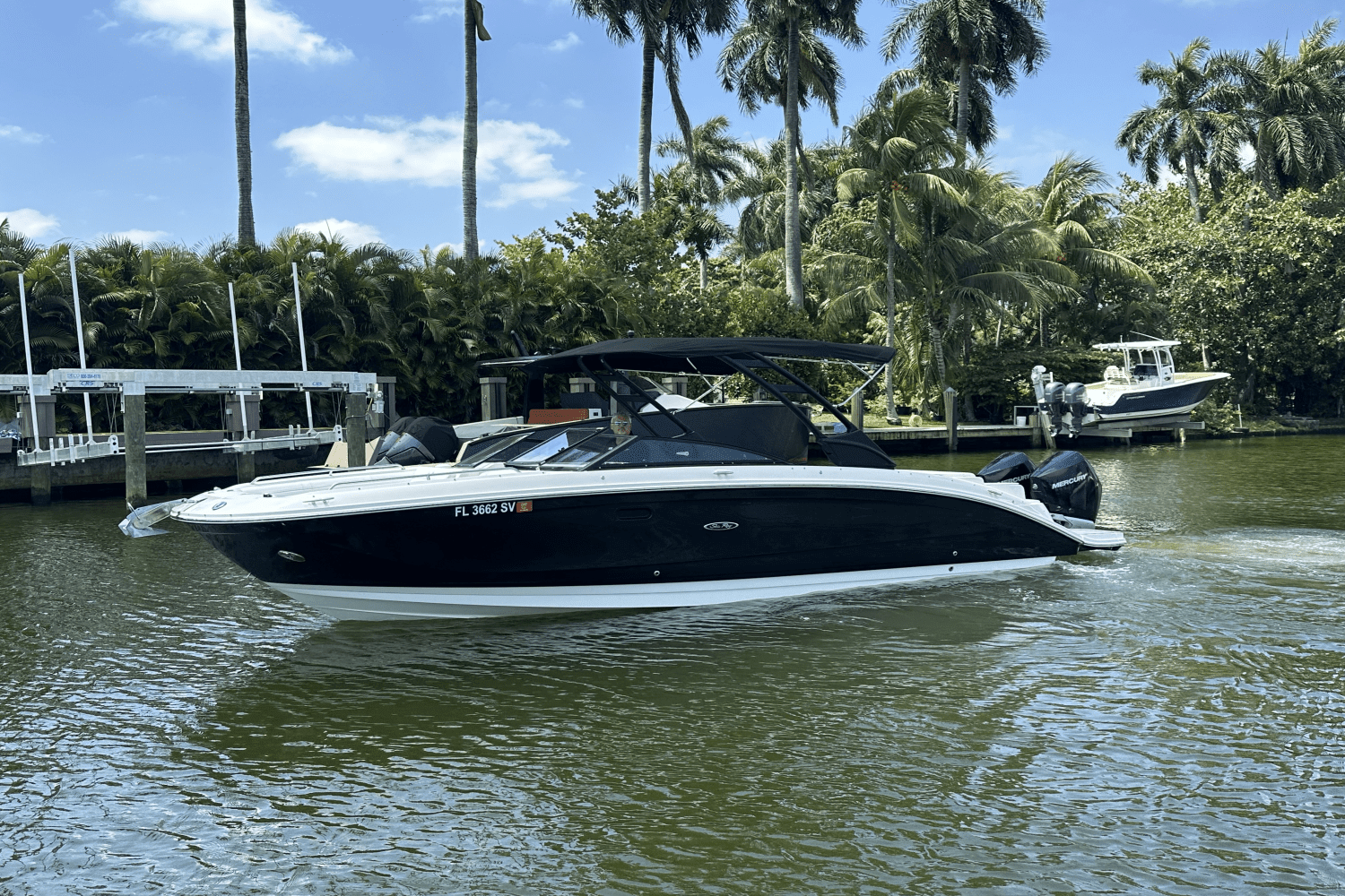 2021 Sea Ray SDX 290 Outboard Image Thumbnail #4