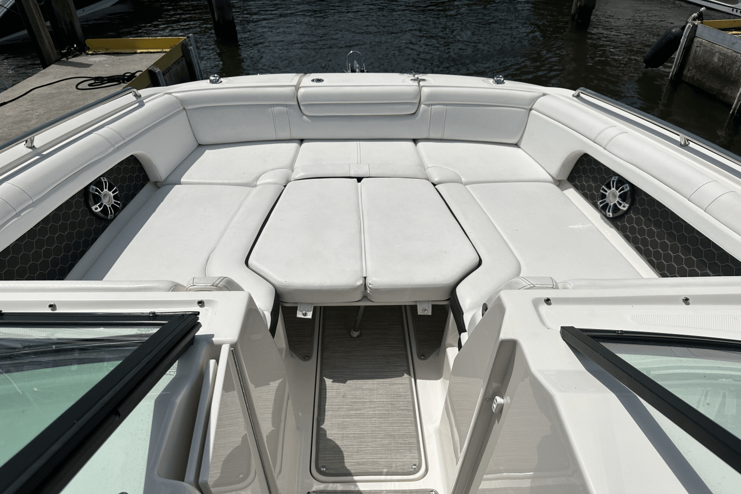 2021 Sea Ray SDX 290 Outboard Image Thumbnail #10