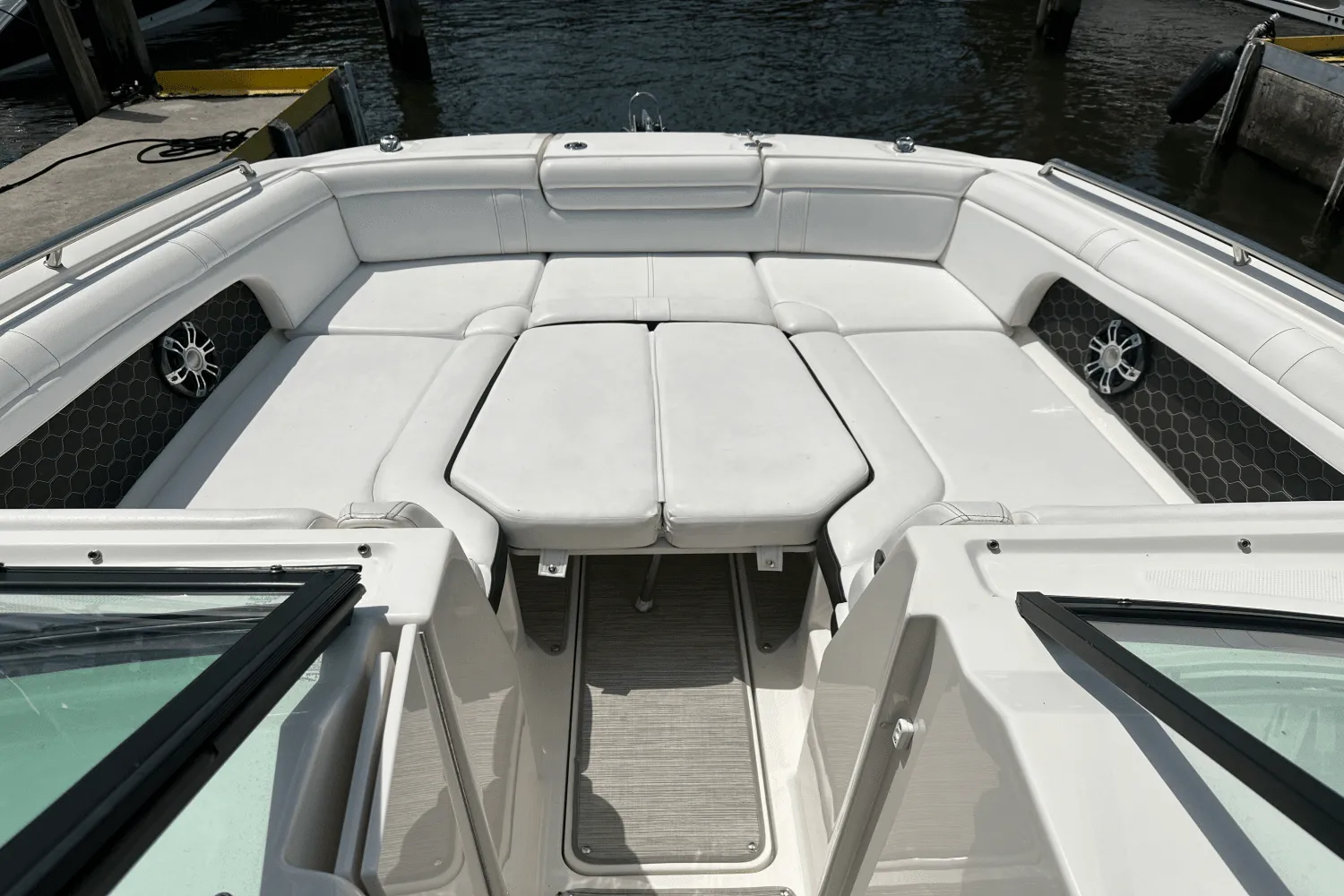 2021 Sea Ray SDX 290 Outboard Image Thumbnail #10