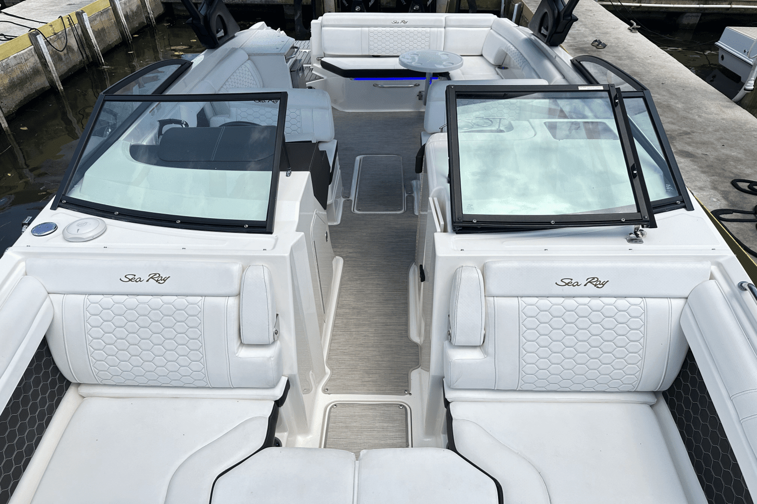 2021 Sea Ray SDX 290 Outboard Image Thumbnail #25