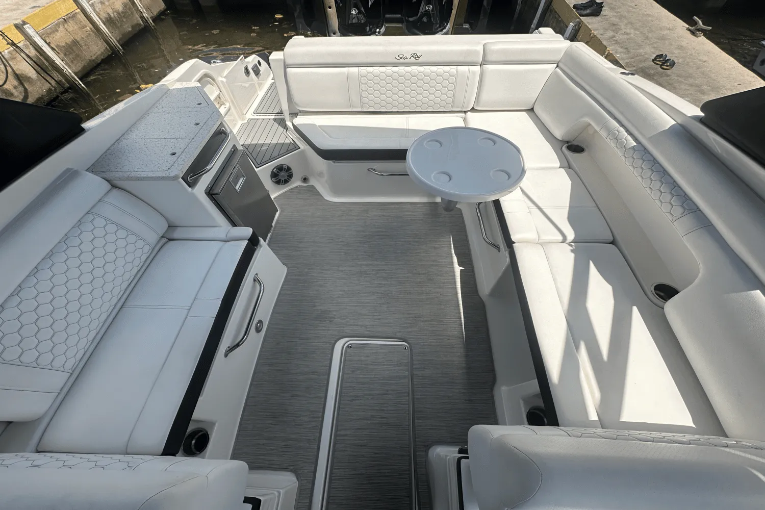 2021 Sea Ray SDX 290 Outboard Image Thumbnail #11