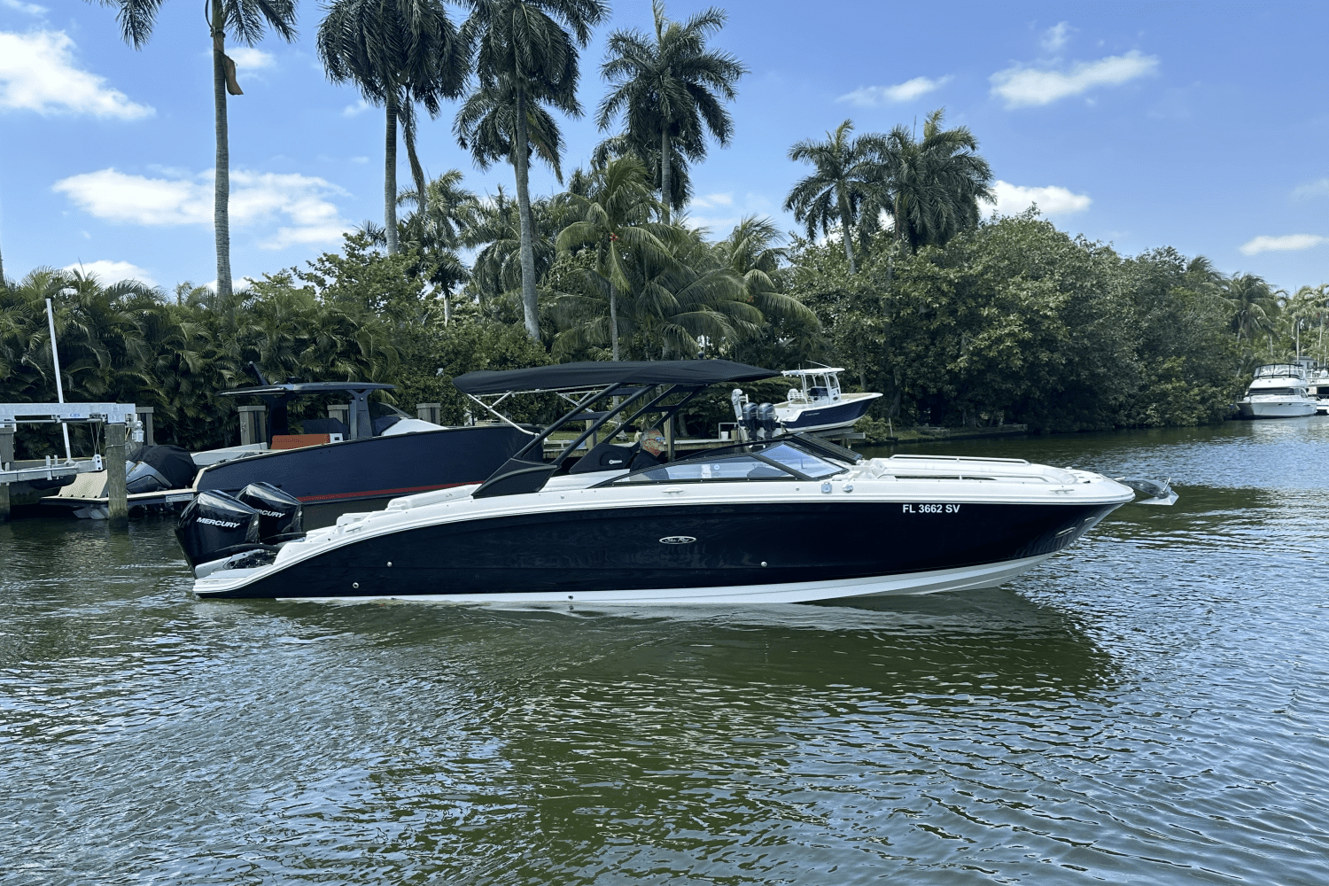 2021 Sea Ray SDX 290 Outboard Image Thumbnail #6
