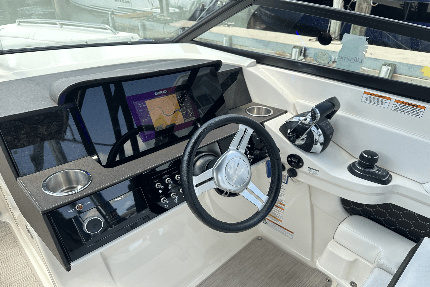 2021 Sea Ray SDX 290 Outboard Image Thumbnail #21