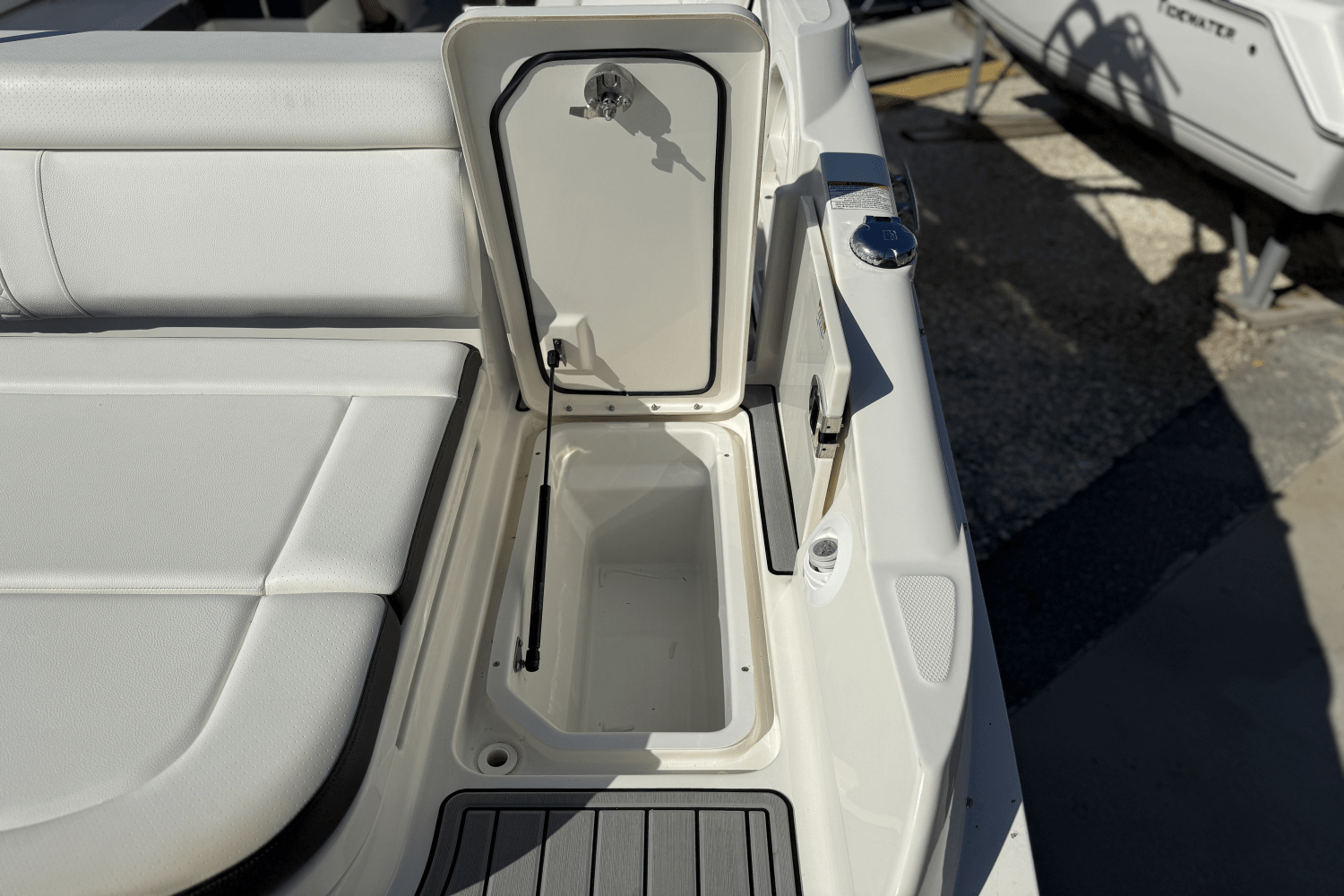 2019 Sea Ray SDX 270 OUTBOARD Image Thumbnail #16