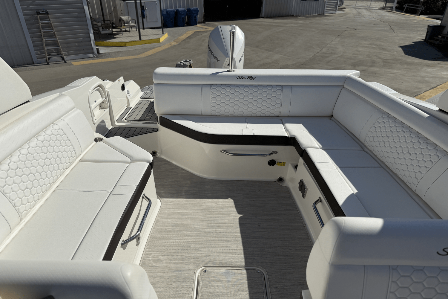 2019 Sea Ray SDX 270 OUTBOARD Image Thumbnail #25