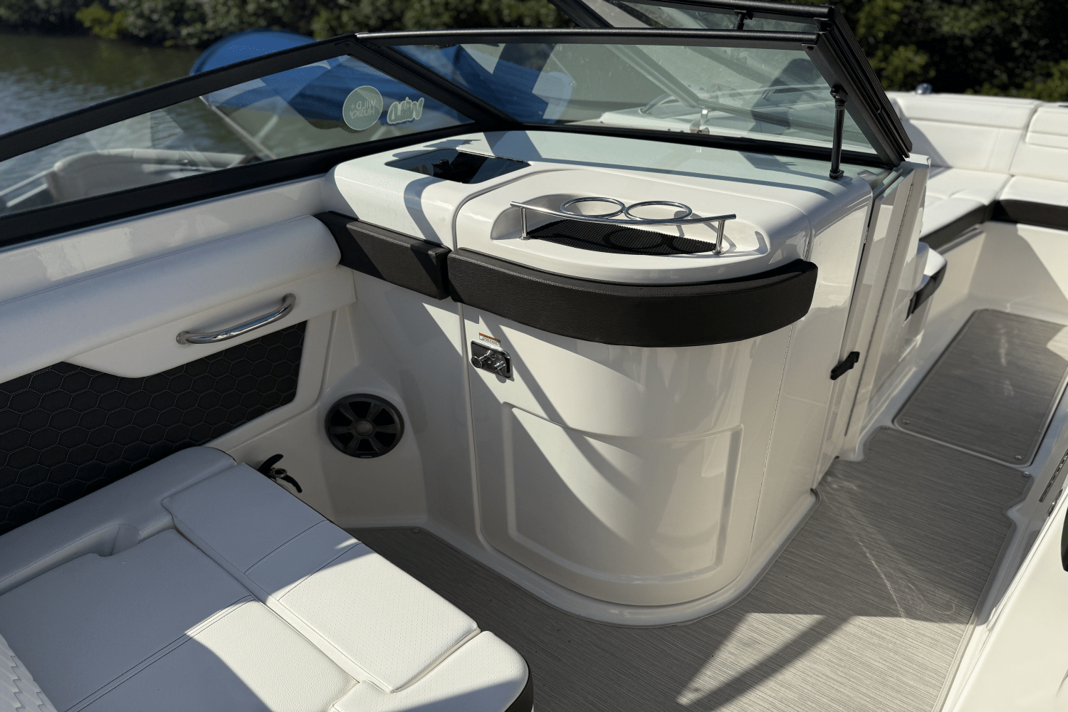 2019 Sea Ray SDX 270 OUTBOARD Image Thumbnail #28
