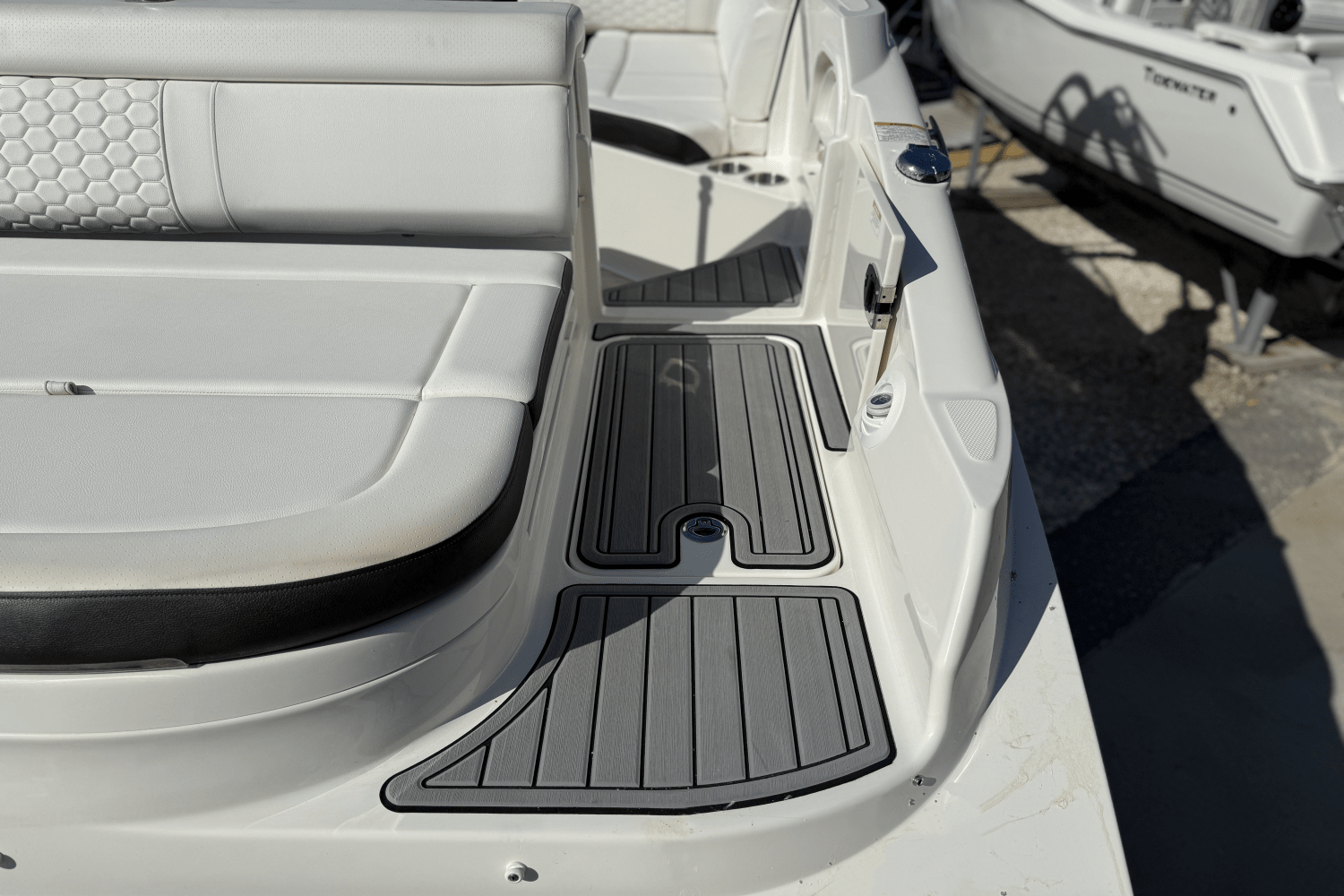 2019 Sea Ray SDX 270 OUTBOARD Image Thumbnail #15