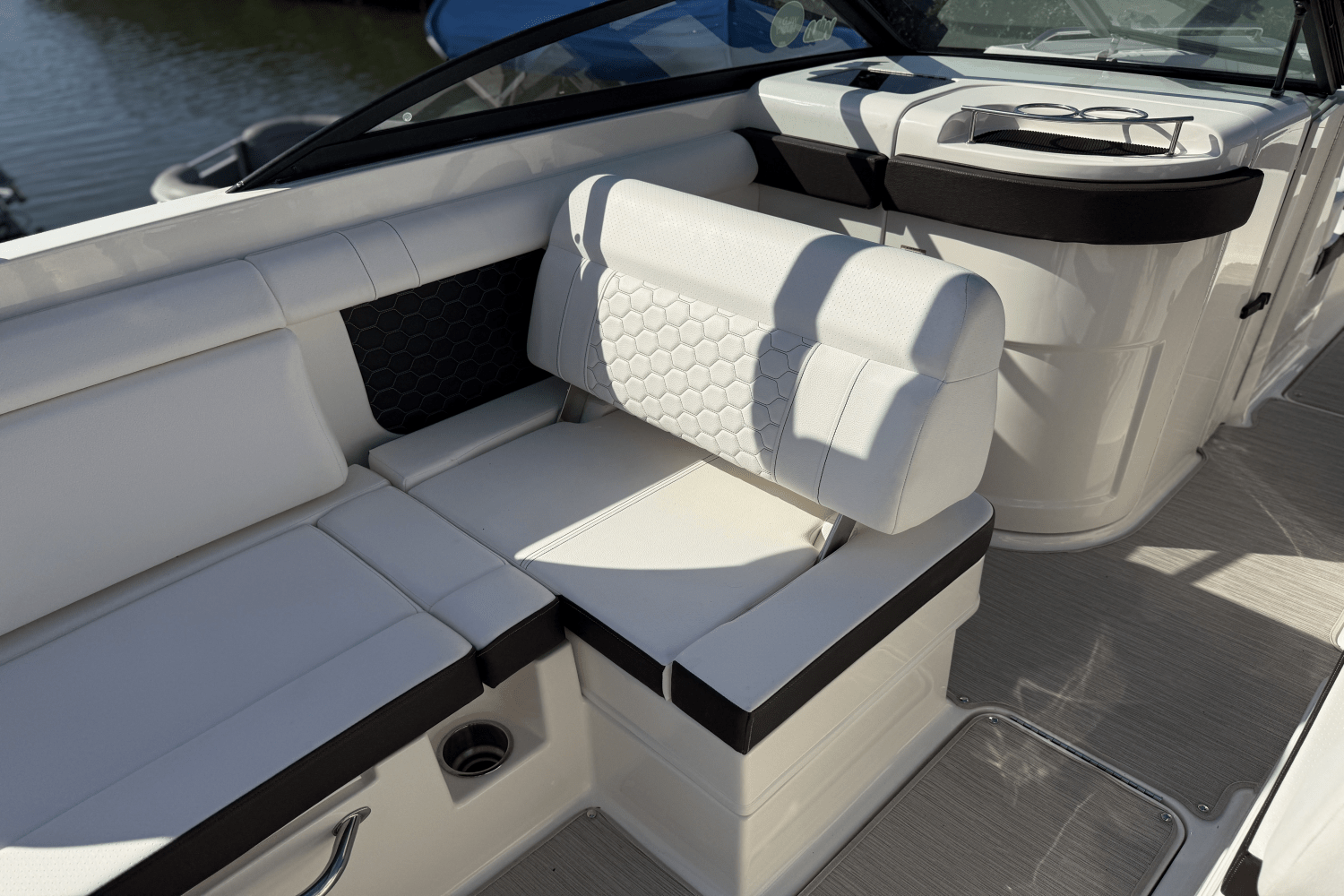 2019 Sea Ray SDX 270 OUTBOARD Image Thumbnail #27