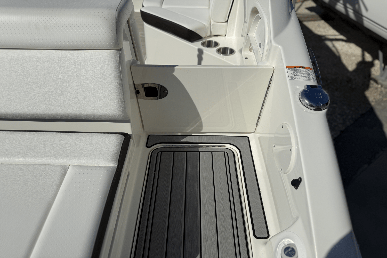 2019 Sea Ray SDX 270 OUTBOARD Image Thumbnail #17