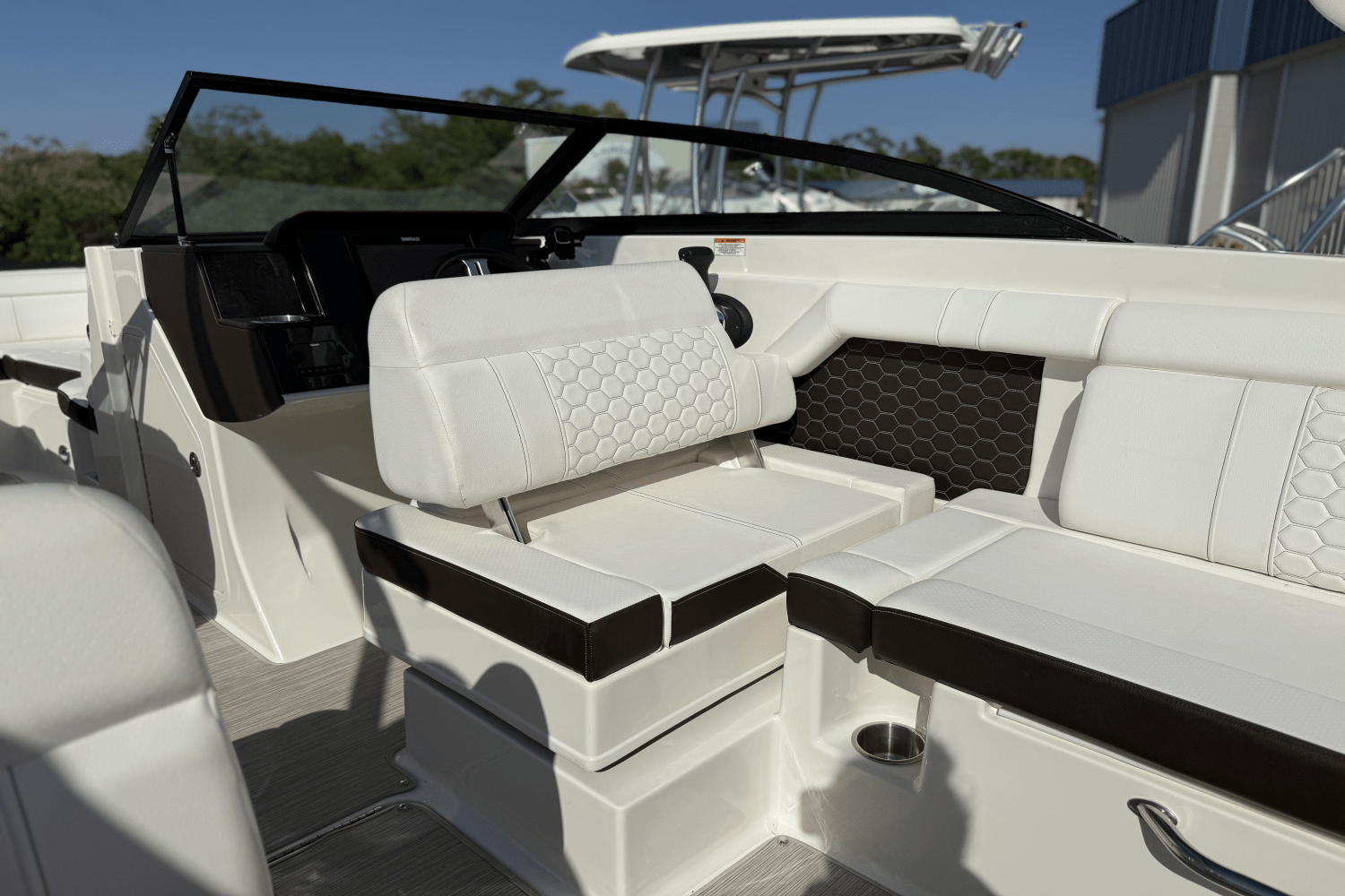 2019 Sea Ray SDX 270 OUTBOARD Image Thumbnail #32