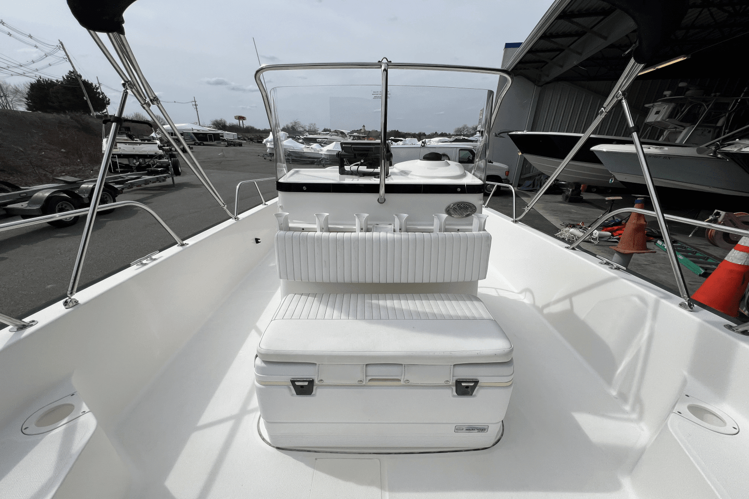 2015 Boston Whaler 210 MONTAUK Image Thumbnail #12