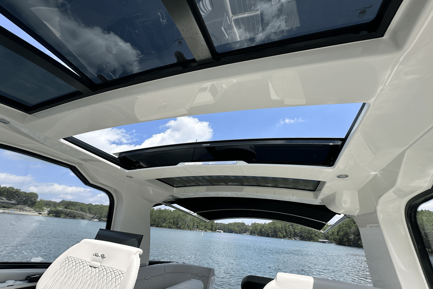 2025 Sea Ray Sundancer 370 Image Thumbnail #33
