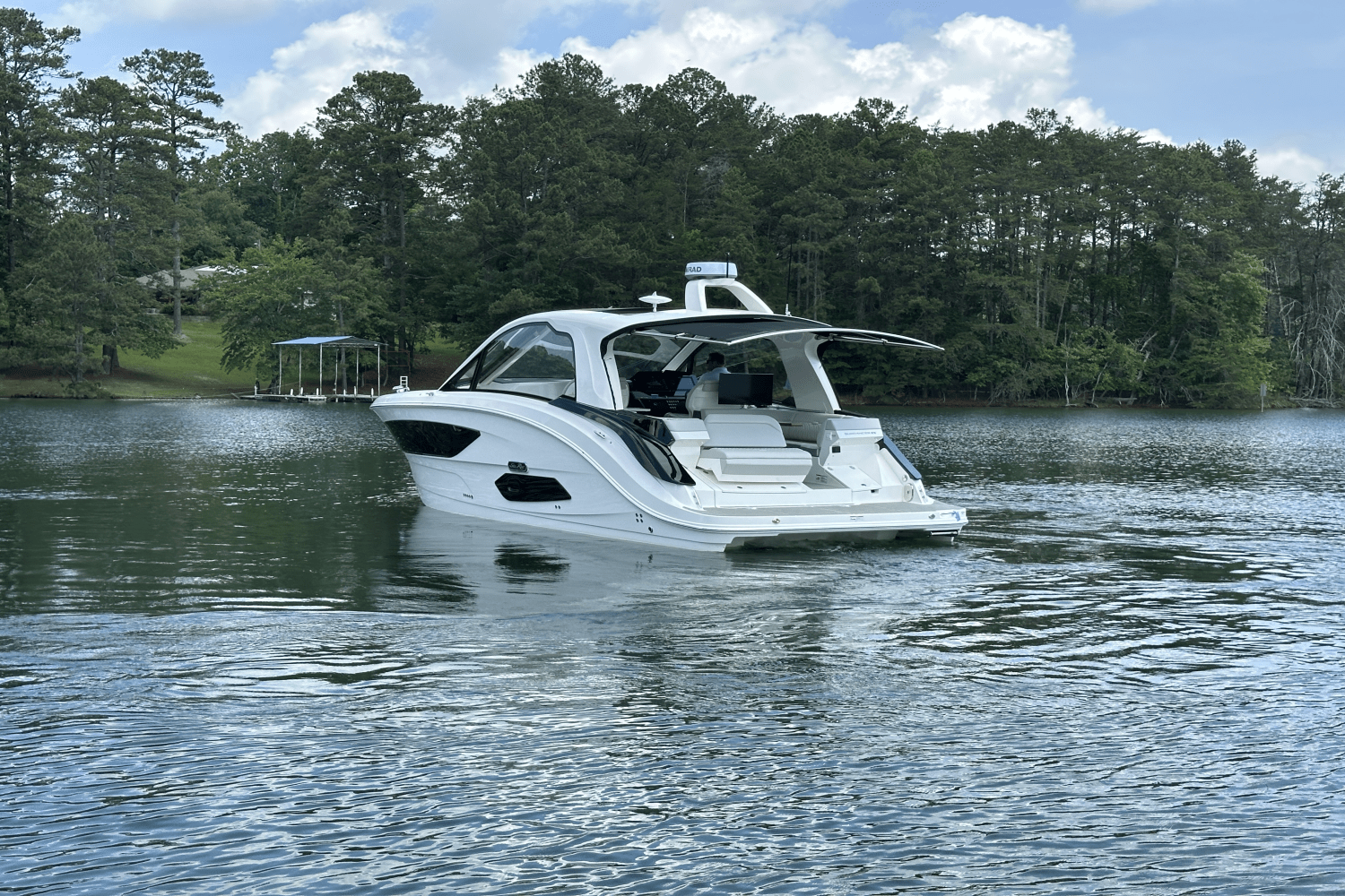2025 Sea Ray Sundancer 370 Image Thumbnail #9