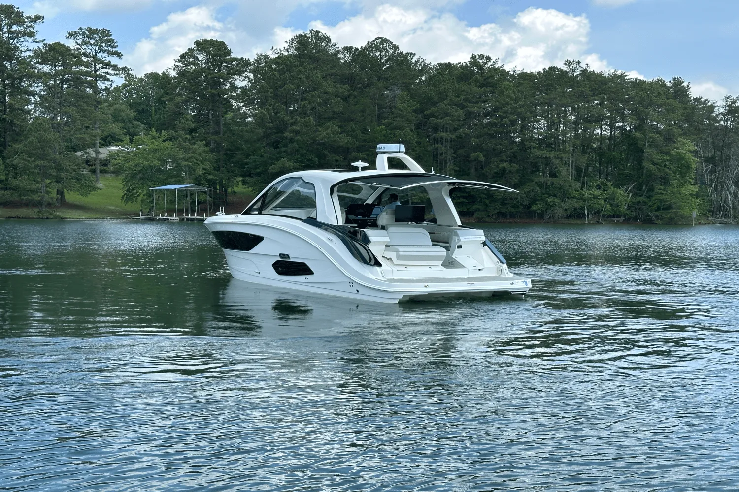 2025 Sea Ray Sundancer 370 Image Thumbnail #9