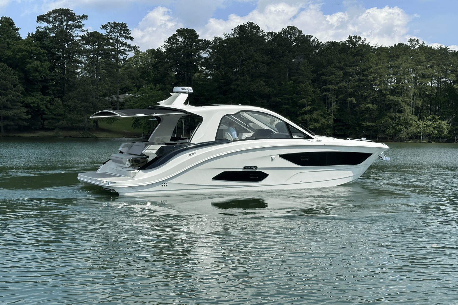 2025 Sea Ray Sundancer 370 Image Thumbnail #6