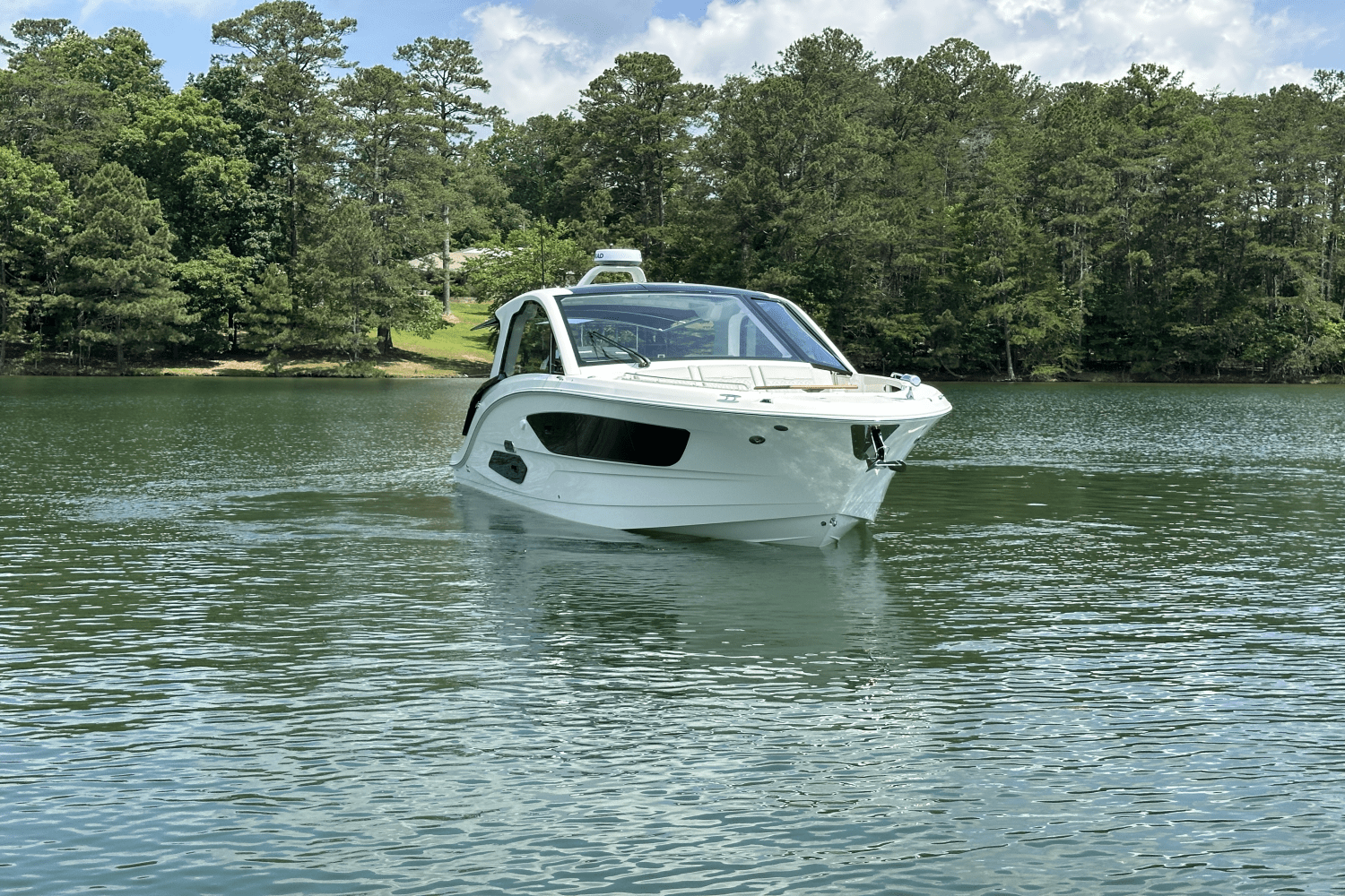 2025 Sea Ray Sundancer 370 Image Thumbnail #3