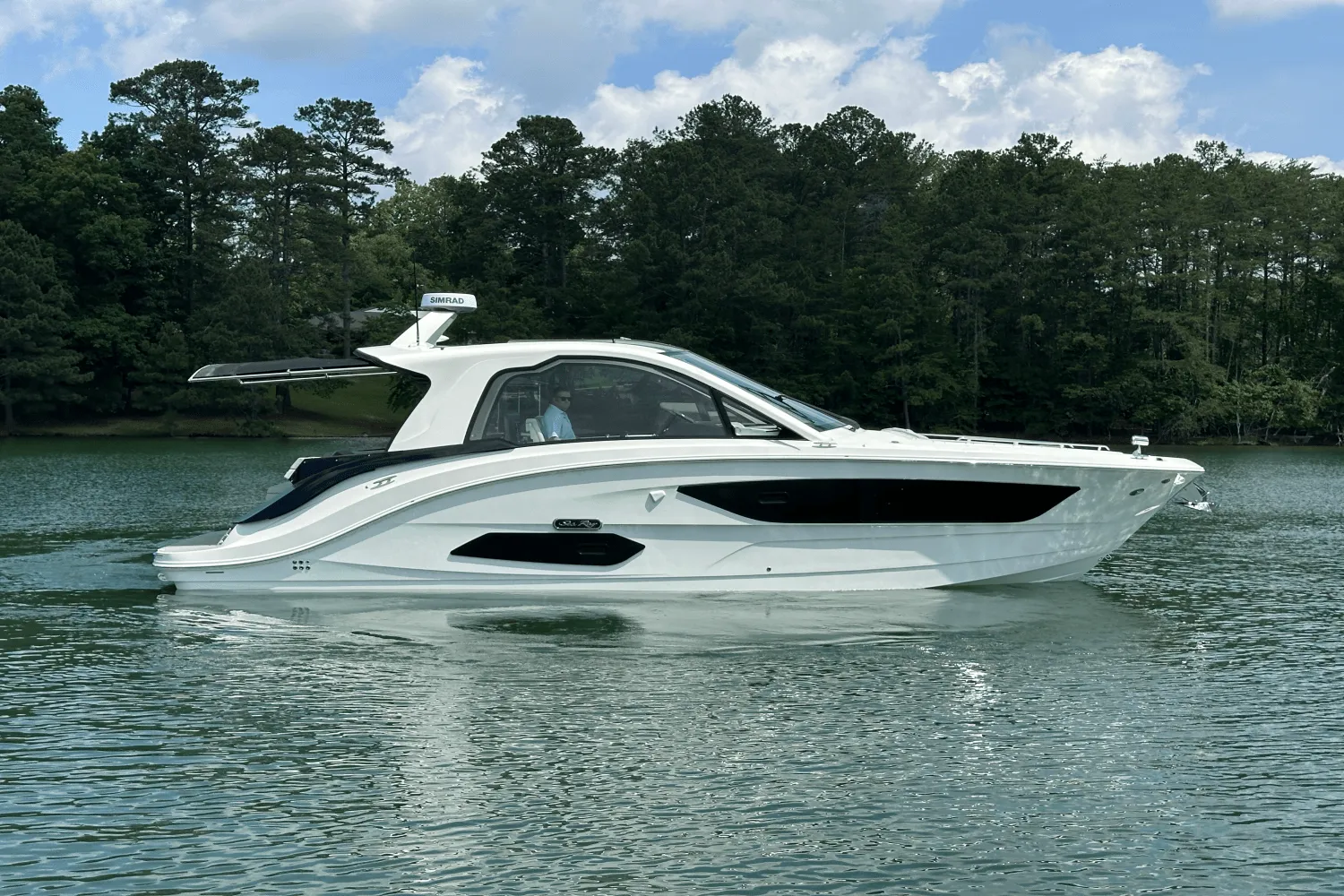 2025 Sea Ray Sundancer 370 Image Thumbnail #5