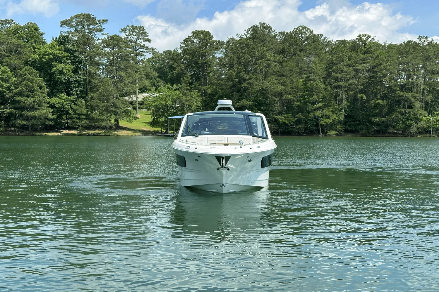 2025 Sea Ray Sundancer 370 Image Thumbnail #2