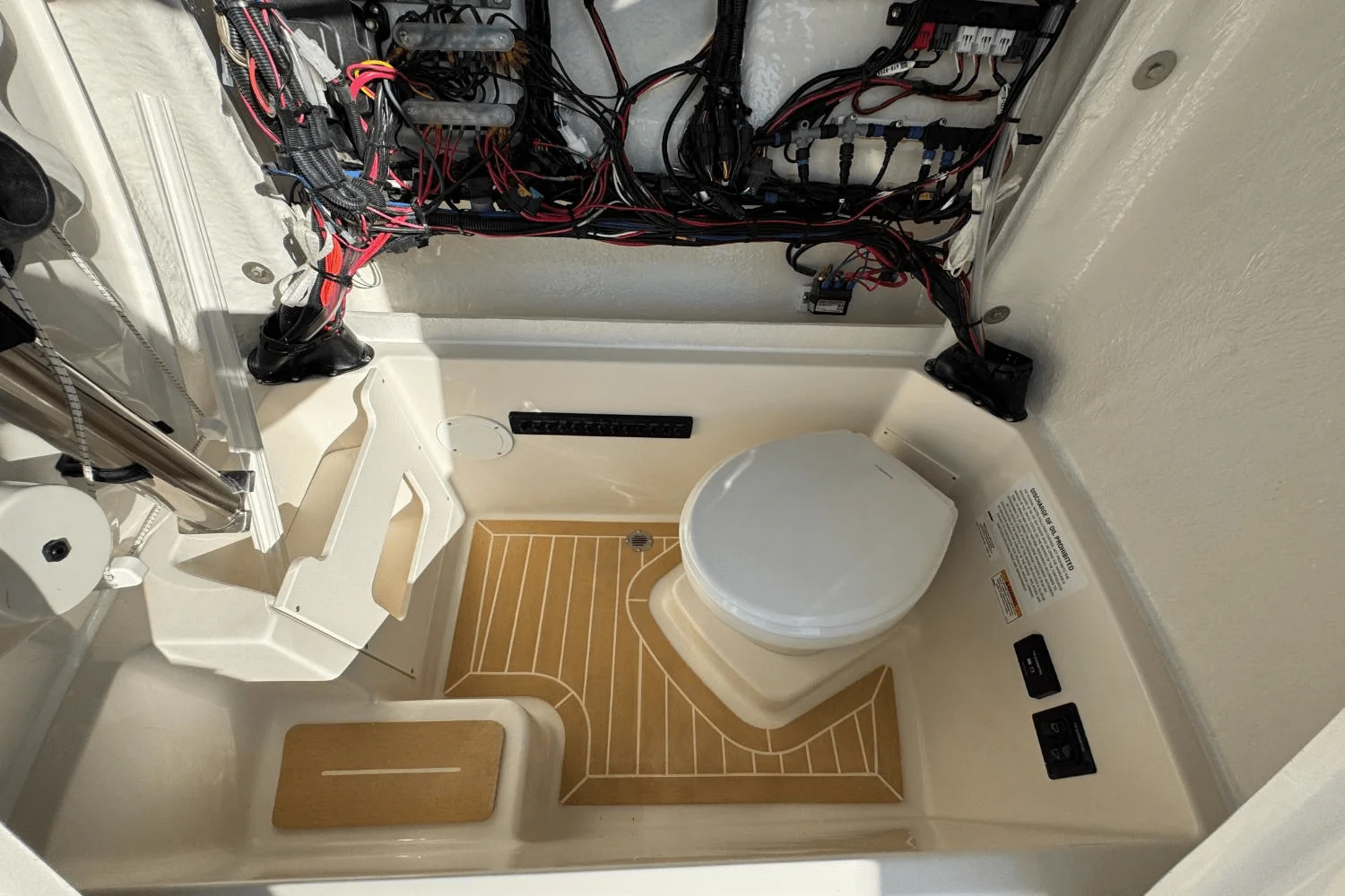 2026 Sailfish 252 CC Image Thumbnail #22