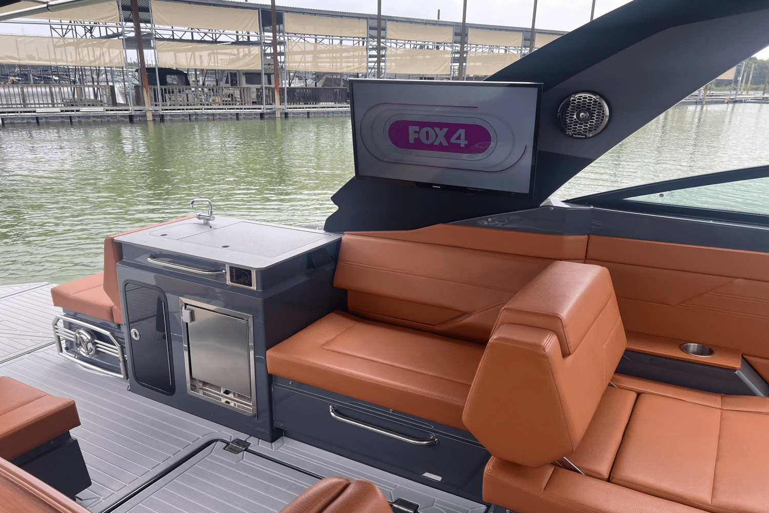 2023 Cruisers Yachts 34GLS I/O SOUTH BEACH Image Thumbnail #16