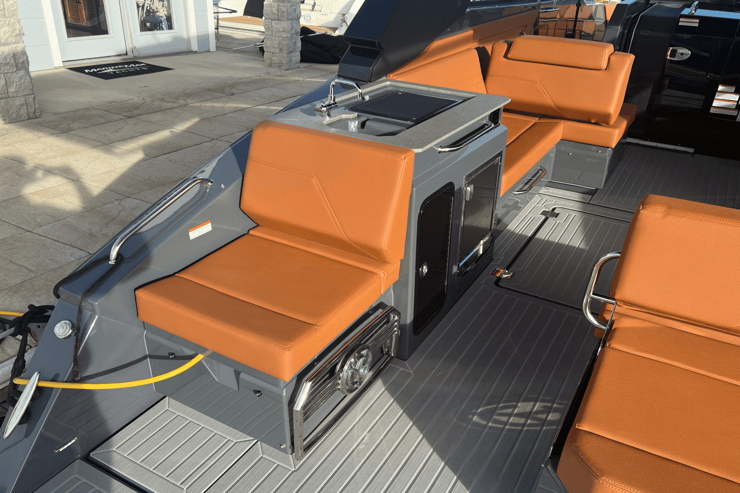2023 Cruisers Yachts 34GLS I/O SOUTH BEACH Image Thumbnail #14