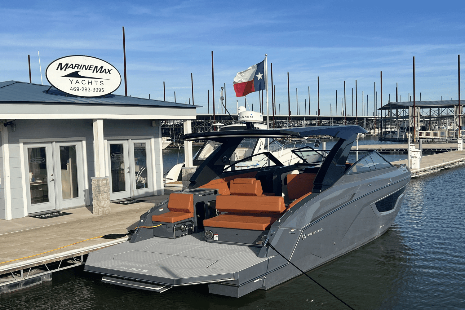 2023 Cruisers Yachts 34GLS I/O SOUTH BEACH Image Thumbnail #1