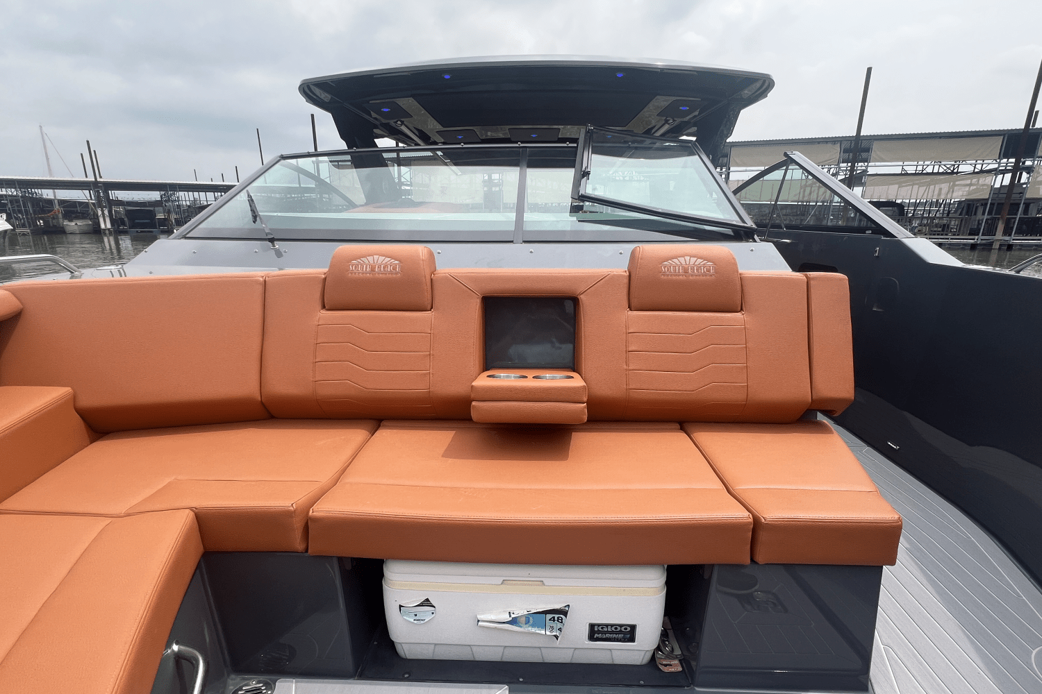 2023 Cruisers Yachts 34GLS I/O SOUTH BEACH Image Thumbnail #5