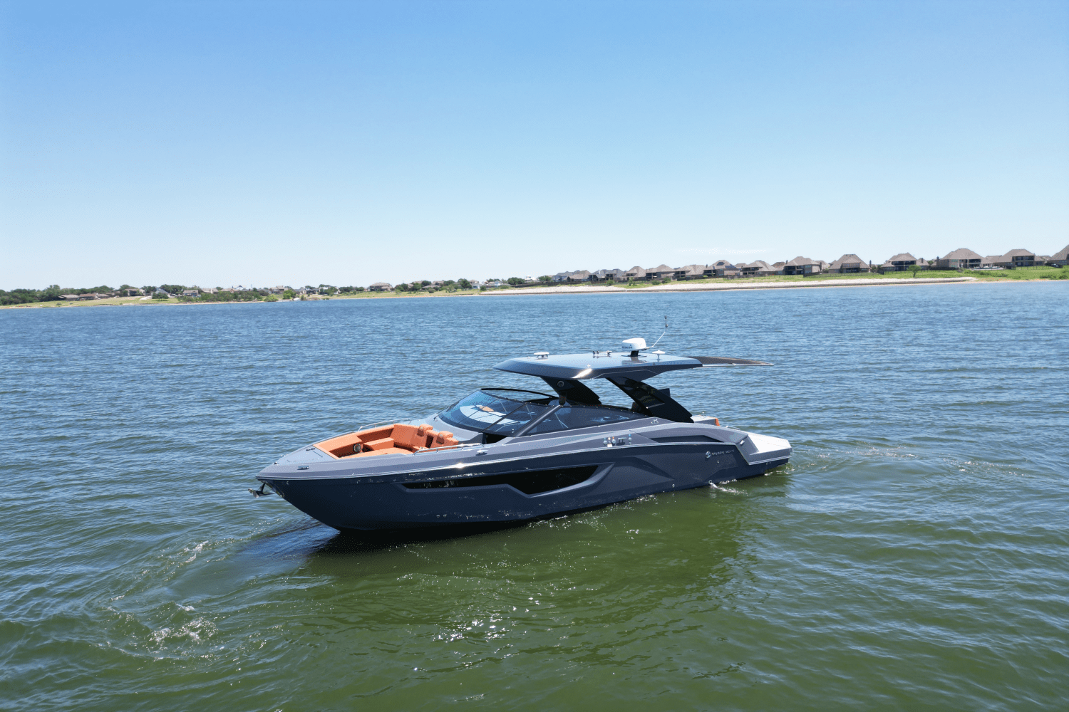 2023 Cruisers Yachts 34GLS I/O SOUTH BEACH Image Thumbnail #5