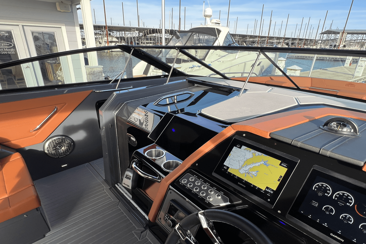 2023 Cruisers Yachts 34GLS I/O SOUTH BEACH Image Thumbnail #32