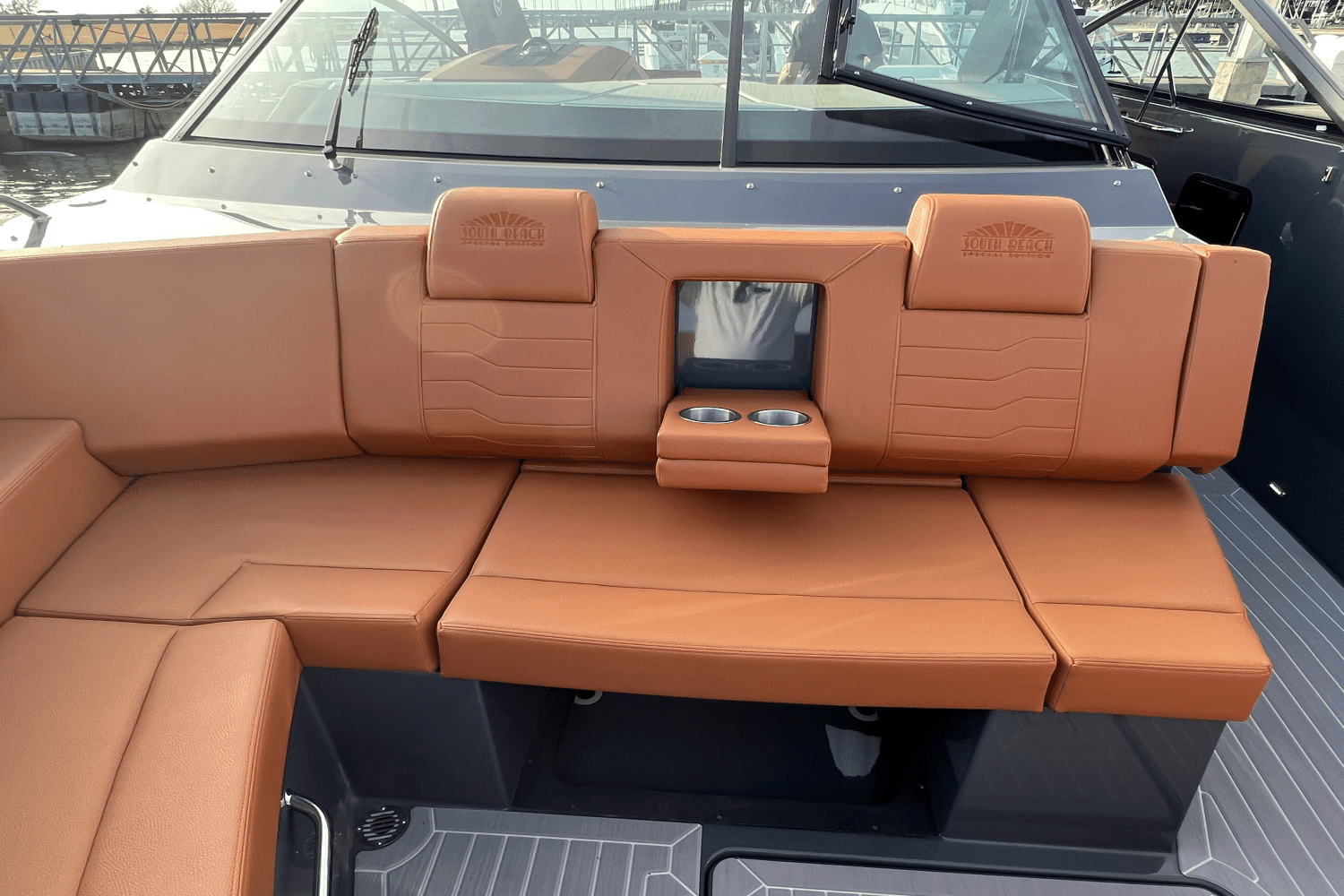2023 Cruisers Yachts 34GLS I/O SOUTH BEACH Image Thumbnail #40