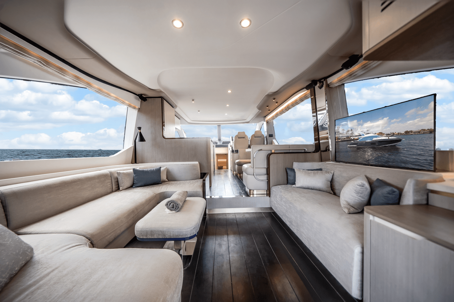 2022 Azimut
                                                             60 FLYBRIDGE Image Thumbnail #15