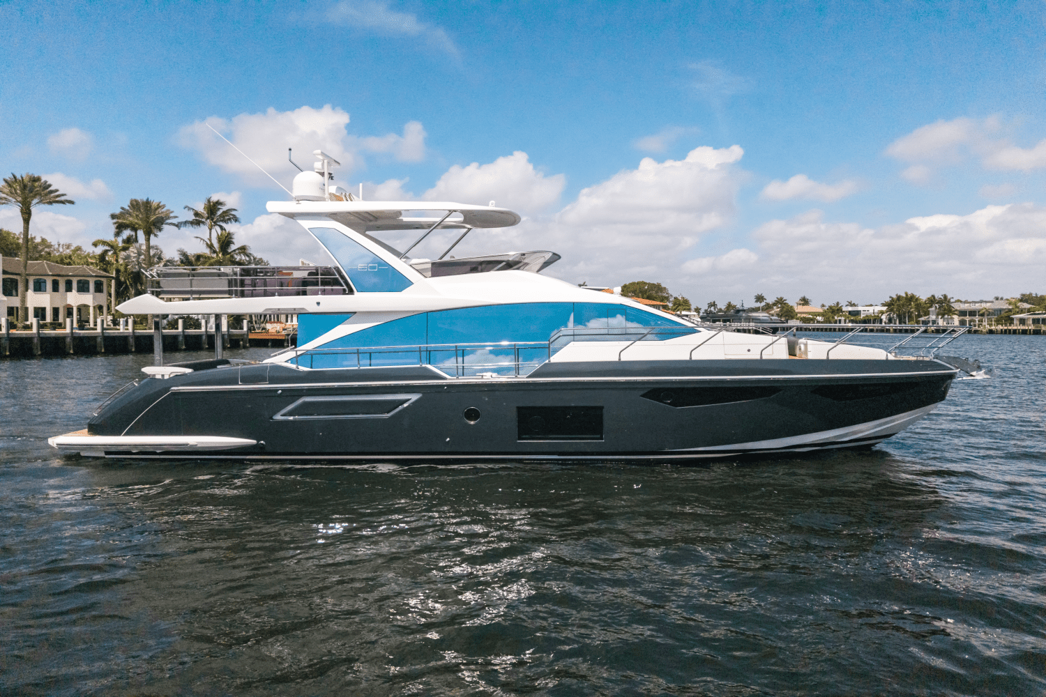 2022 Azimut
                                                             60 FLYBRIDGE Image Thumbnail #2