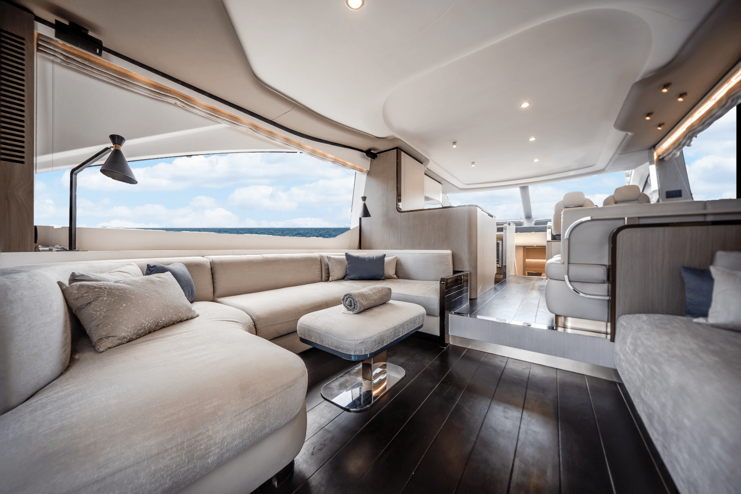 2022 Azimut
                                                             60 FLYBRIDGE Image Thumbnail #16