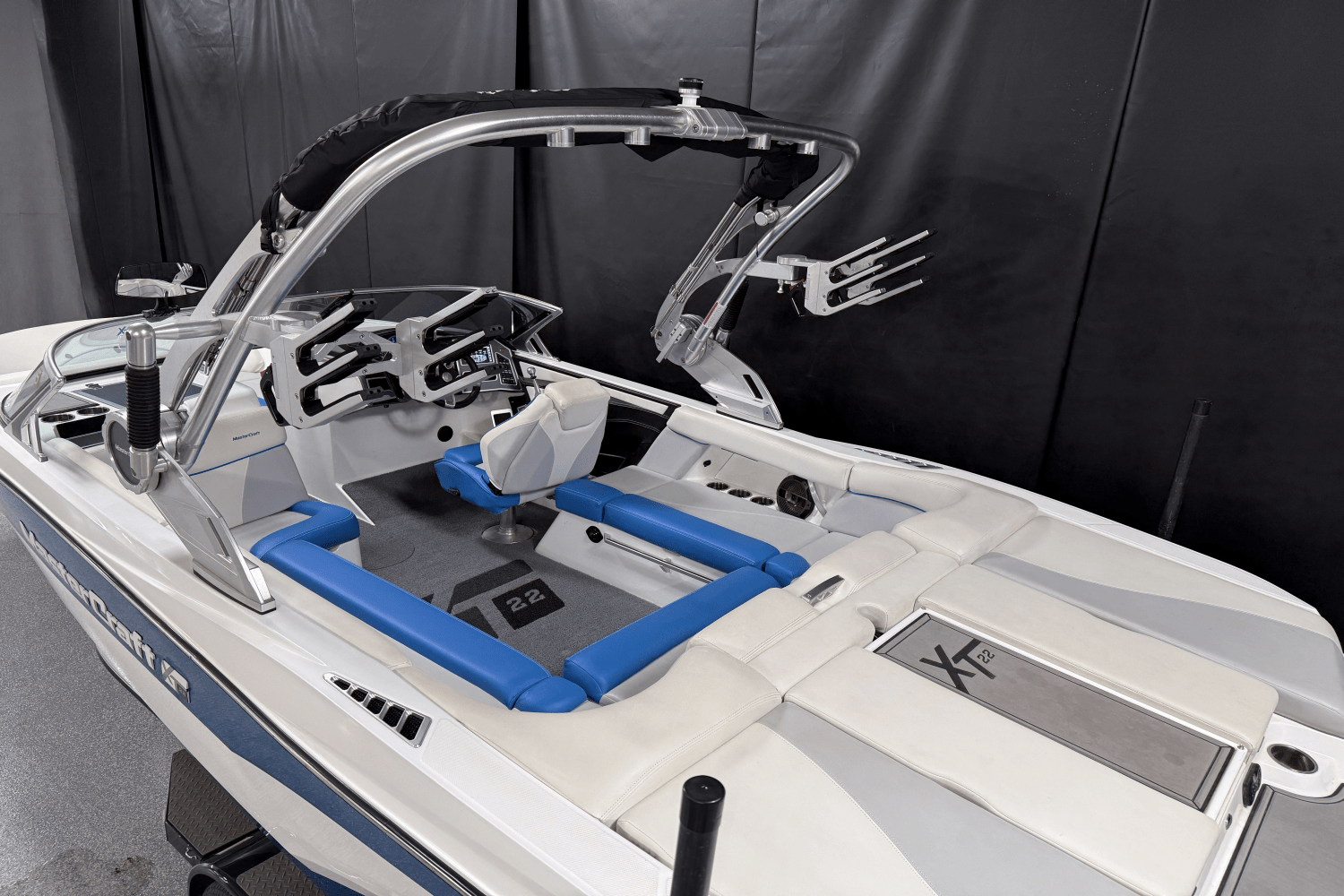 2019 Mastercraft XT22 Image Thumbnail #6