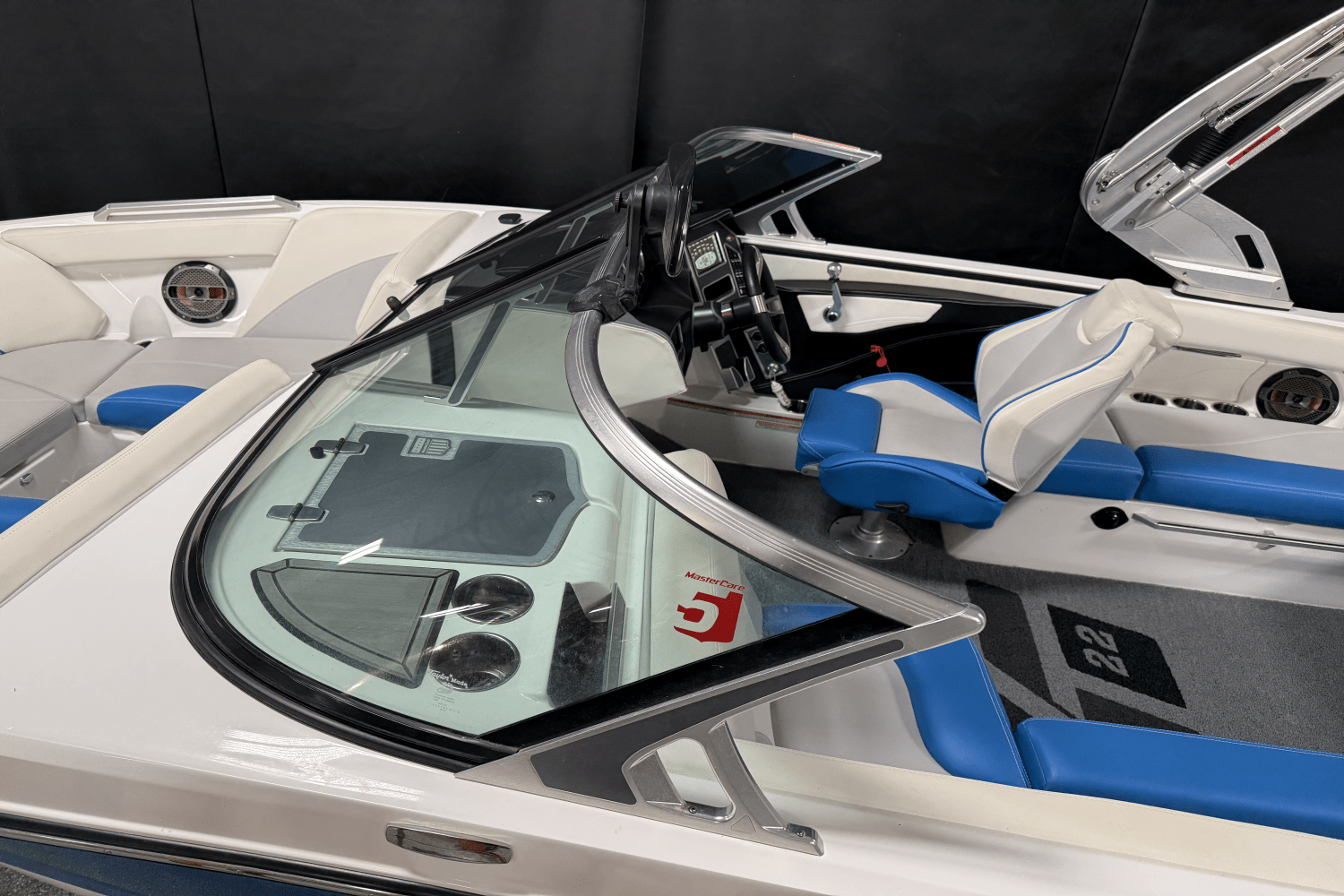 2019 Mastercraft XT22 Image Thumbnail #11