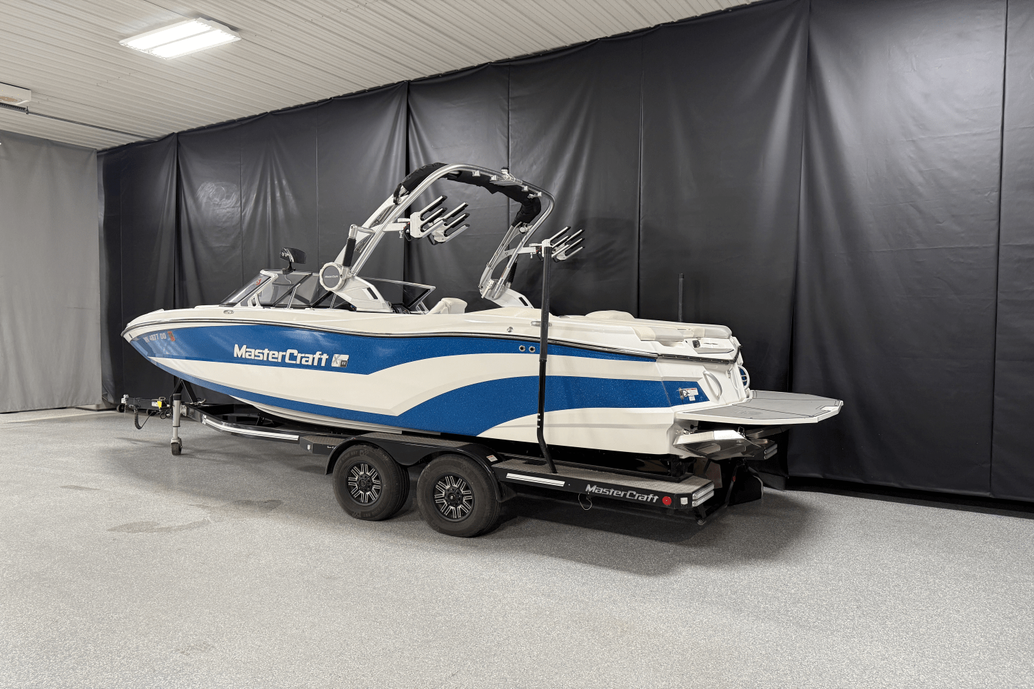 2019 Mastercraft XT22 Image Thumbnail #3