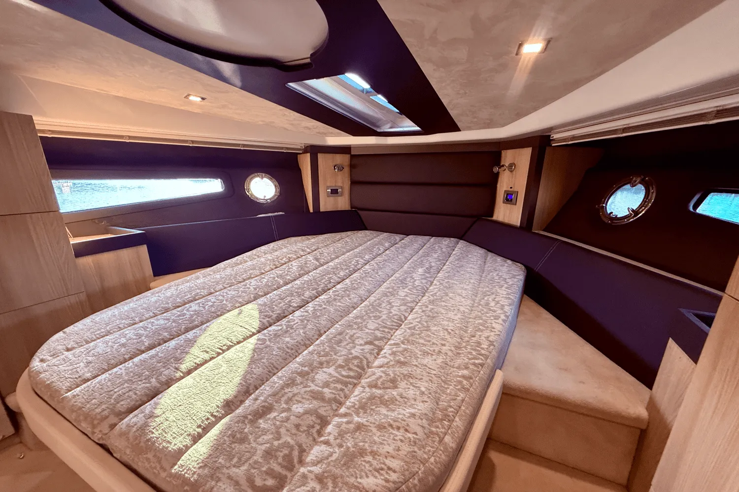 2016 Cranchi M44 HT Image Thumbnail #46