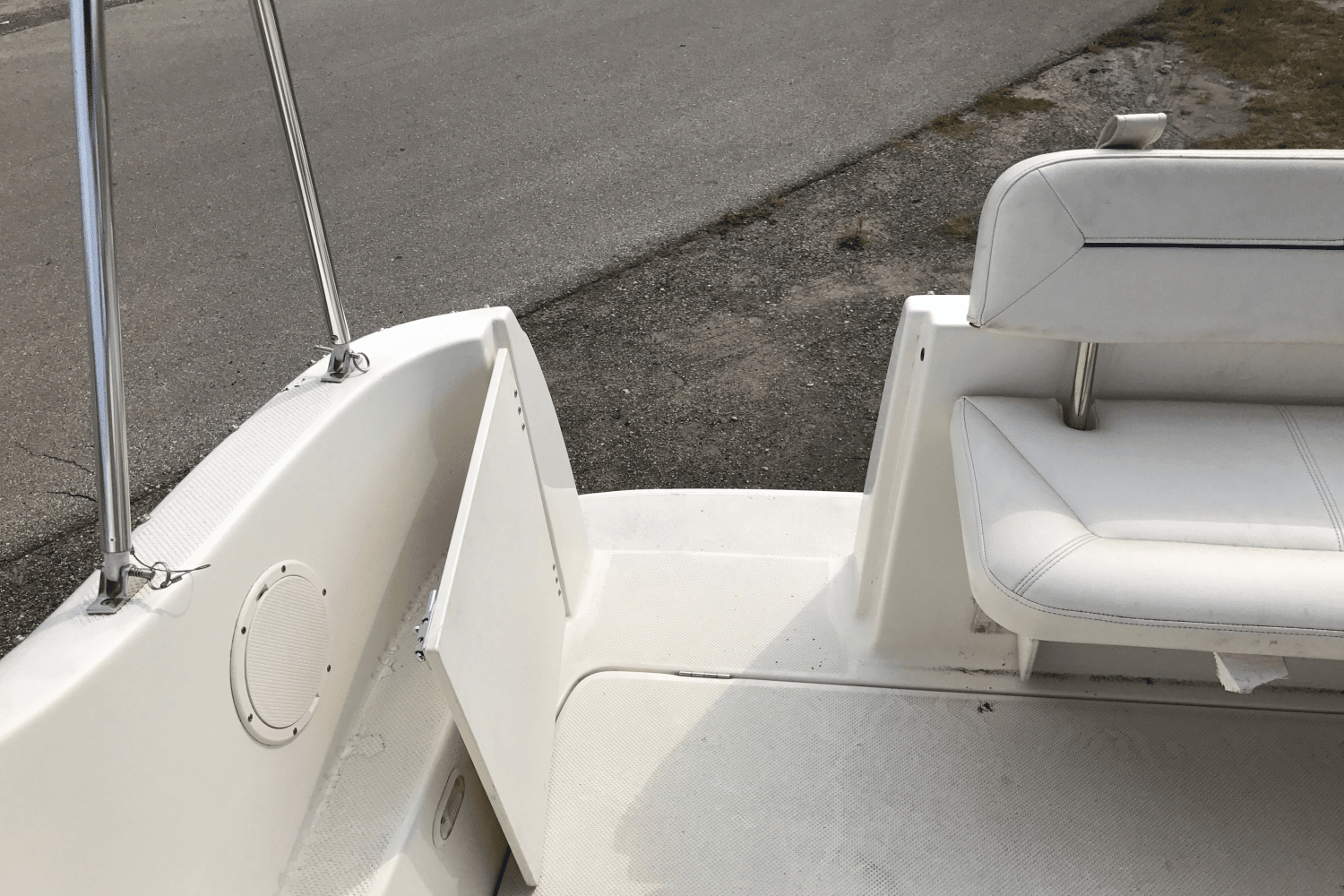2010 Bayliner 245 CRUISER Image Thumbnail #14