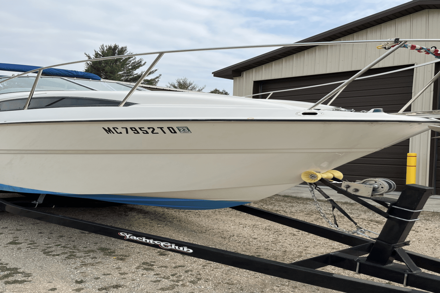 2010 Bayliner 245 CRUISER Image Thumbnail #2