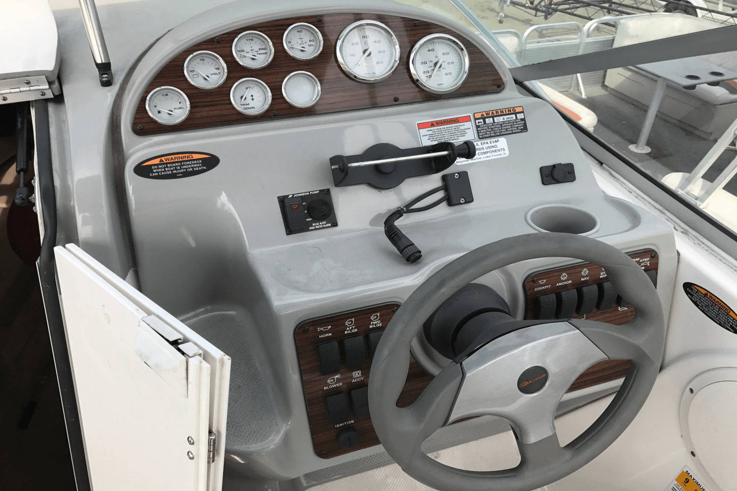 2010 Bayliner 245 CRUISER Image Thumbnail #11