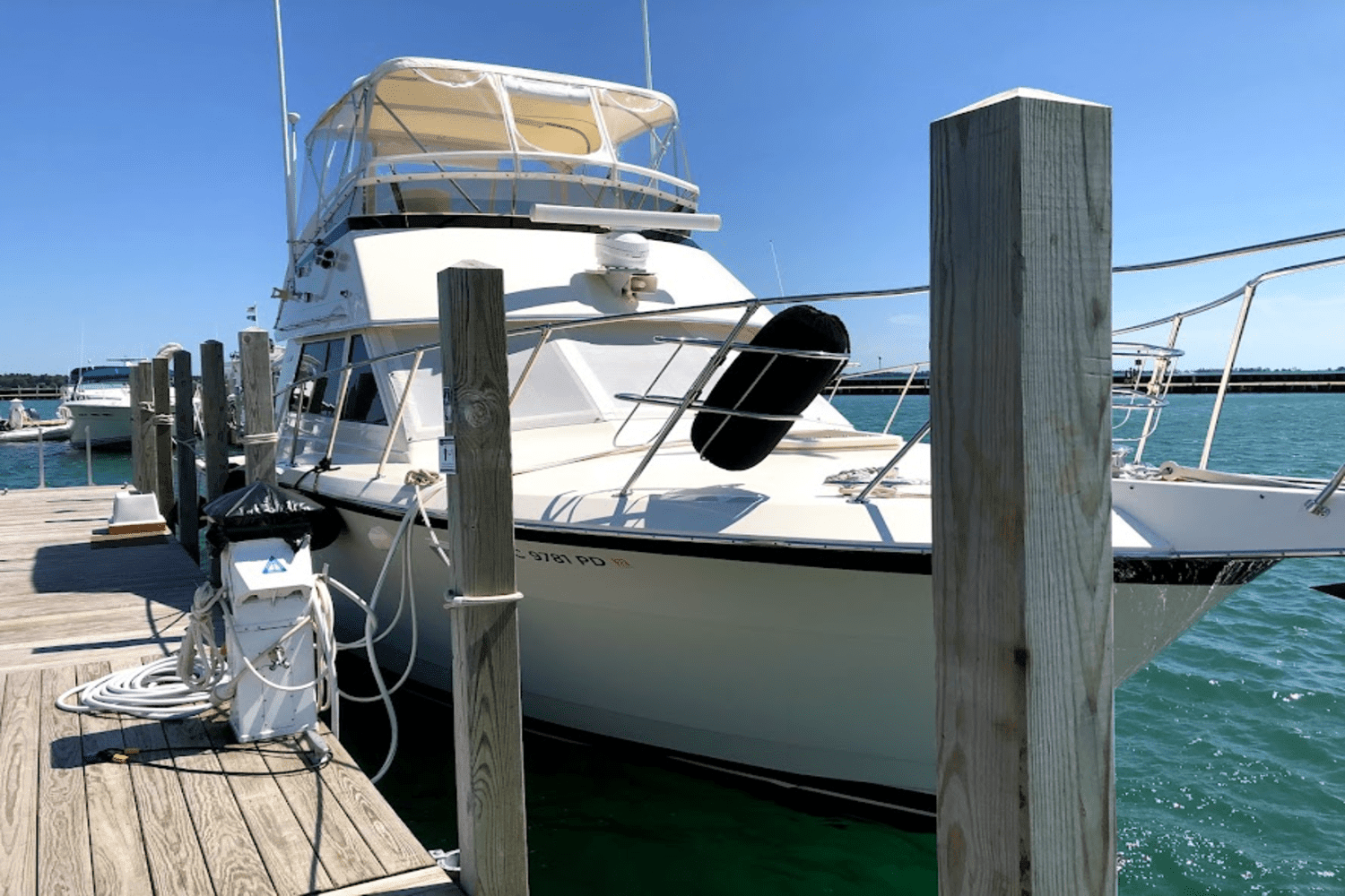 1986 Hatteras 36 SPORT FISHERMAN Image Thumbnail #2
